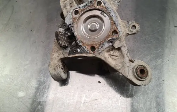 Volvo S60 Rear wheel hub 9200624