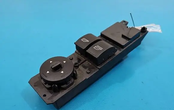 Ford Focus Electric window control switch AM5T14A132EA IMPRK1582049