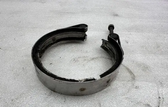 Volvo XC90 Muffler pipe connector clamp 31219900