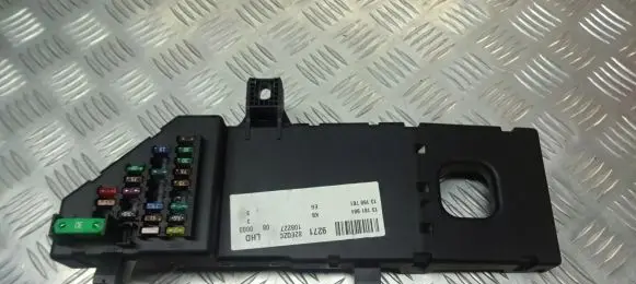Opel Signum Fuse box cover 13181984KB