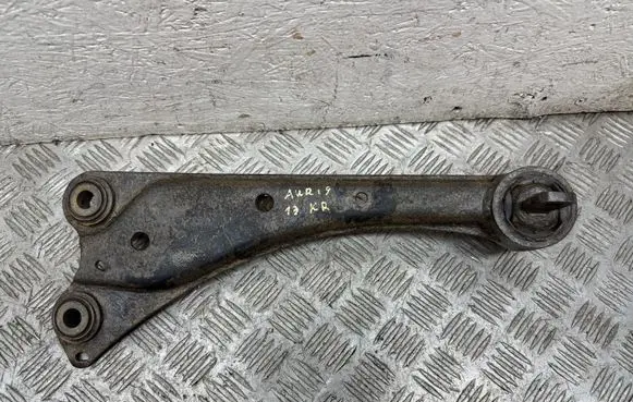 Toyota Auris 150 Rear control arm 4878012140