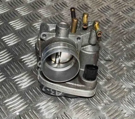 Audi A3 S3 8P Throttle valve A2C53093430