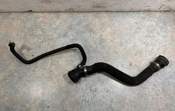BMW i3 Engine coolant pipe/hose 8611672