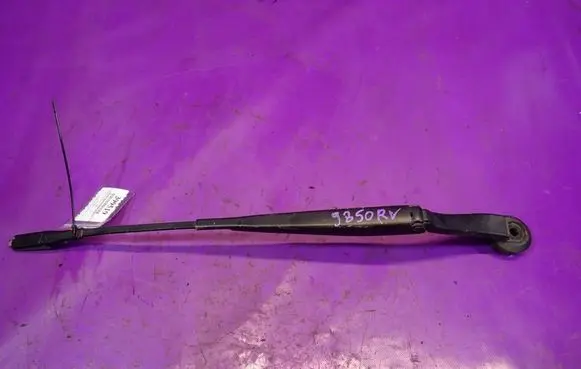 Ford Mondeo MK I Front wiper blade arm