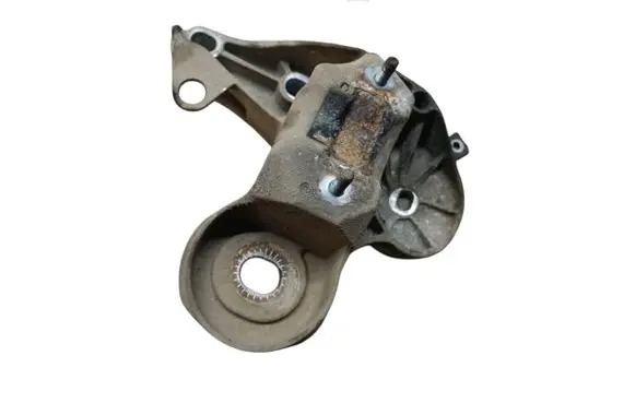 Audi A6 S6 C6 4F Engine mounting bracket 4F0199352E