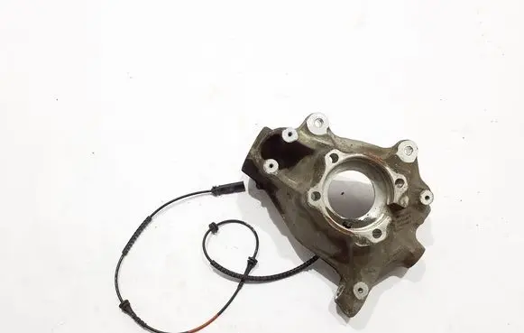 BMW 4 G22 G23 G24 G26 Front wheel hub 6878611