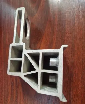 Mercedes-Benz E AMG W213 Radiator mount bracket A2135010720