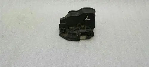 Porsche Taycan 9J1 Coupe door lock (next to the handle) 7167066