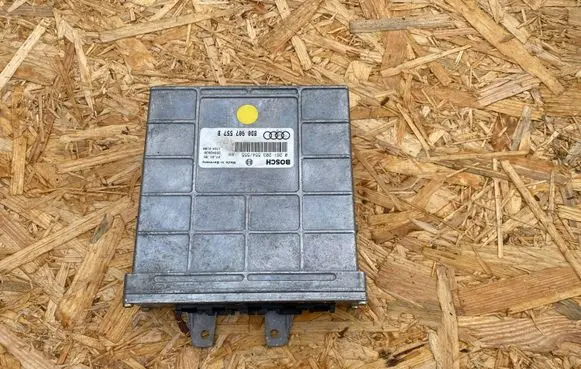 Audi A4 S4 B5 8D Engine control unit/module 8D0907557B 26SA3830 0261203554
