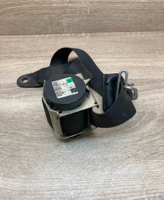 Ford Focus C-MAX Front seatbelt 601597400