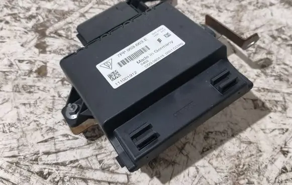 Porsche Cayenne (92A) Voltage converter/converter module 7PP959663E