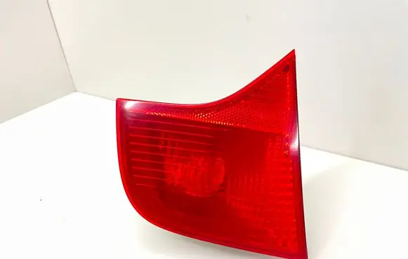Audi A4 S4 B7 8E 8H Tailgate rear/tail lights 8e5945093a