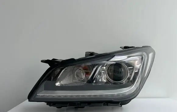 Genesis G80 Headlight/headlamp AA4403900DG