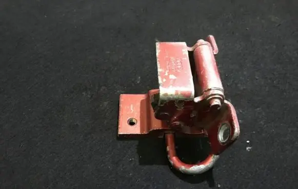 Audi A4 S4 B5 8D Rear door lower hinge 4A0833412A