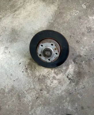 Opel Vivaro Rear wheel hub