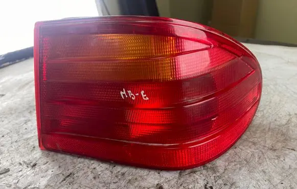 Mercedes-Benz E W210 Rear/tail lights A2108204464
