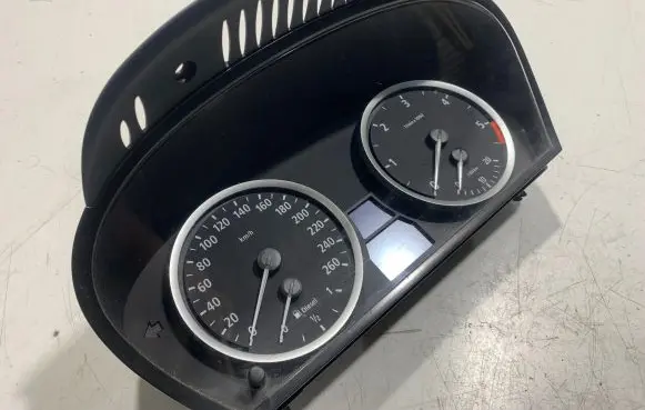 BMW 5 E60 E61 Speedometer (instrument cluster) 62119135253 289804S92ZV 110080213