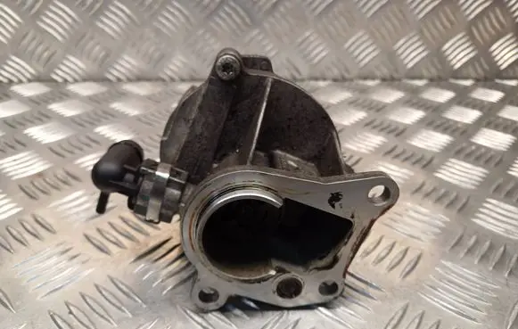 Renault Megane II Vacuum pump D163322916