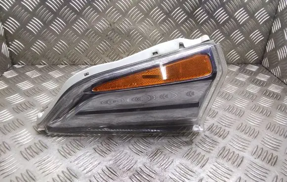 Front indicator light