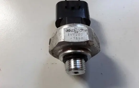 Toyota Prius (XW30) Air conditioning (A/C) pressure sensor 499000880
