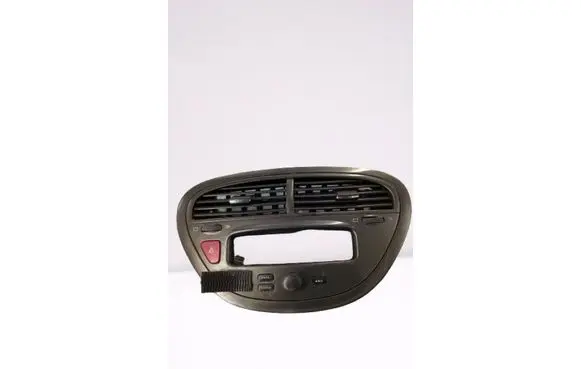 Peugeot 607 Center console