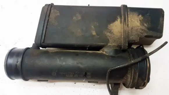 Intake resonator