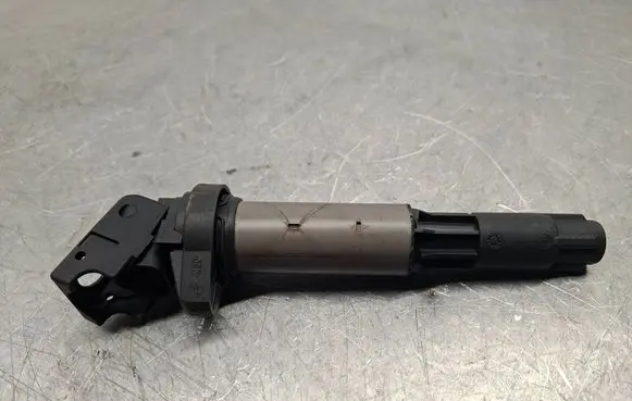 BMW 1 E81 E87 High voltage ignition coil 0221504100 1220703201