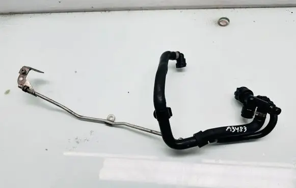 BMW X5 F15 Engine coolant pipe/hose 18986210