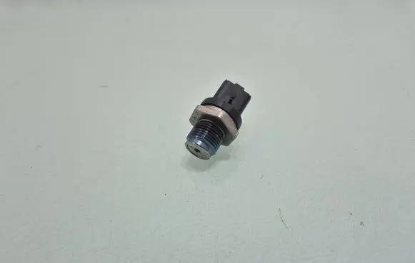 Citroen C-Crosser Fuel pressure sensor 9654762880