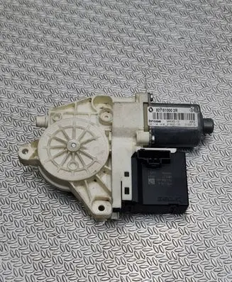 Renault Megane III Rear door window regulator motor 827310002R 916830100 966362101