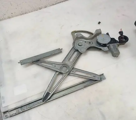 Toyota Yaris Front door electric window regulator 857100D100 973582100 AV2621002330