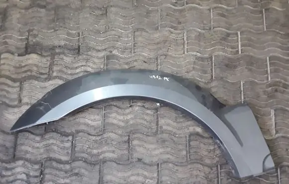 KIA Sorento Front arch 877113E500