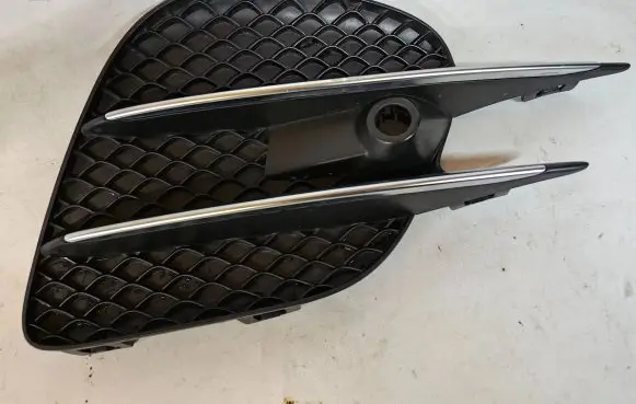 Mercedes-Benz GLC C253 Front fog light trim/grill A2538857601