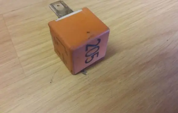Audi A4 S4 B5 8D Other relay 443951253 899677