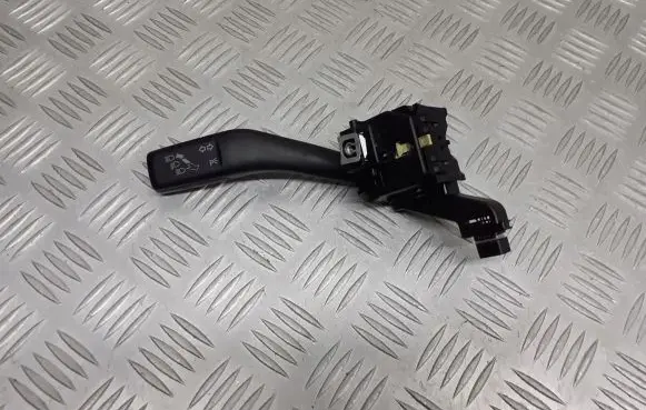 Skoda Octavia Mk2 (1Z) Indicator stalk 1K0953513E