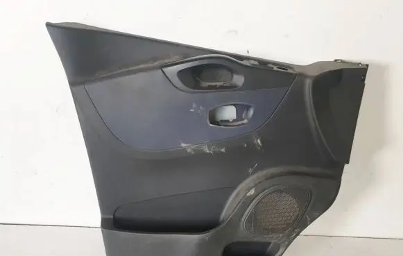 Opel Vivaro Front door card panel trim