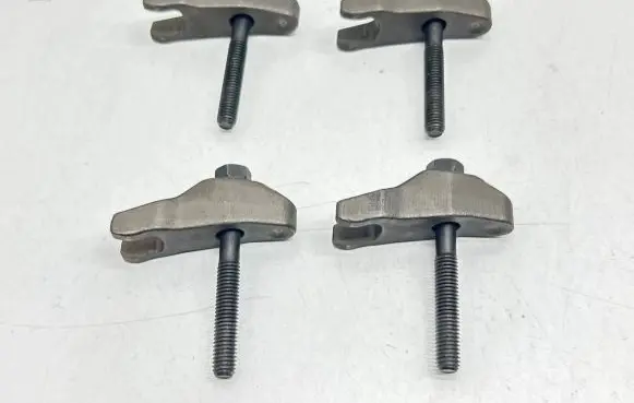 Hyundai Tucson TL Fuel Injector clamp holder