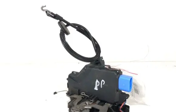 Volkswagen Jetta V Front door lock 3D1837016
