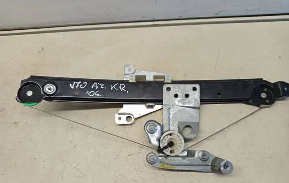 Volvo V70 Rear window lifting mechanism without motor 