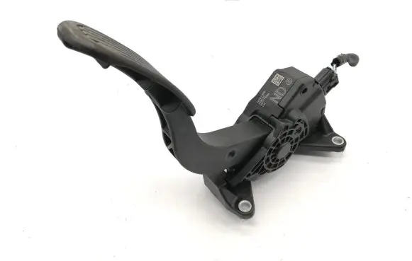 Toyota C-HR I Accelerator throttle pedal 78110F4022