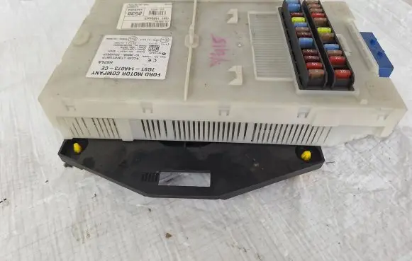 Ford Mondeo MK IV Fuse box set 7G9T-14A073-CE