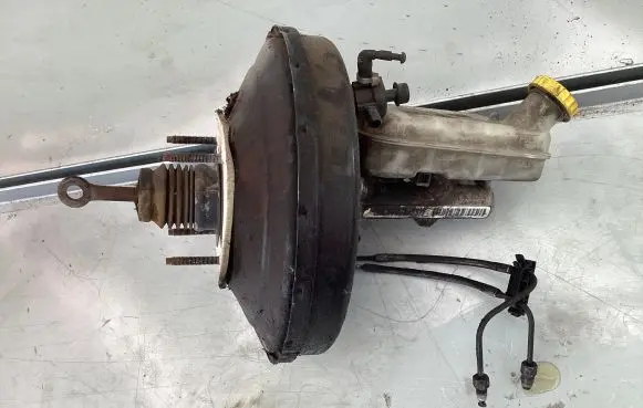 Chrysler Voyager Brake booster 4683845AA E0204022035 0D018P2221
