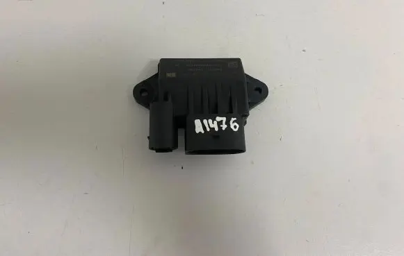 Mercedes-Benz C W203 Glow plug pre-heat relay A6429002800 0522140210 11334001811