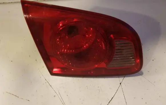 Hyundai Santa Fe Tailgate rear/tail lights 924052b0l