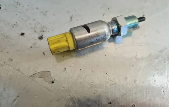 Honda CR-V Clutch pedal sensor 