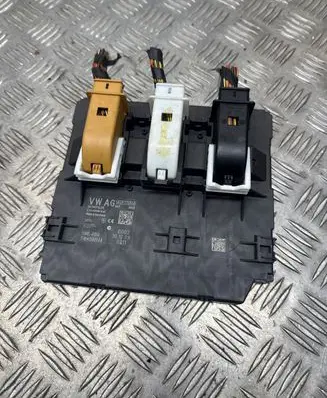 Volkswagen Tiguan Comfort/convenience module 5K0937084B 101209 S0028