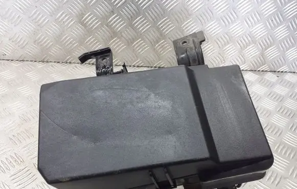 Mazda 6 Fuse box cover 