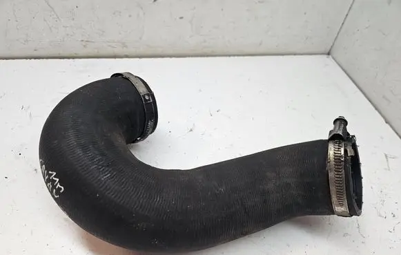 Intercooler hose/pipe