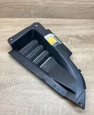 Renault Laguna I Front arch trim 7700844582