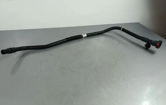 Coolant pipe/hose
